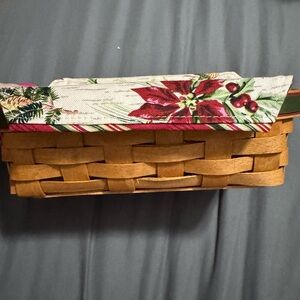Festive Longaber basket with Holiday Liner